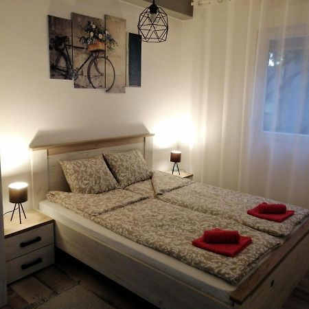 Apartman Petres Sombor Exterior foto