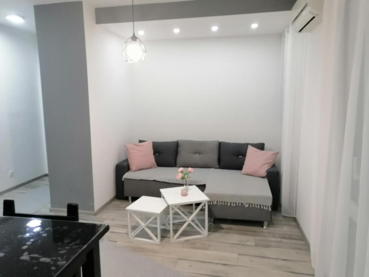 Apartman Petres Sombor Exterior foto