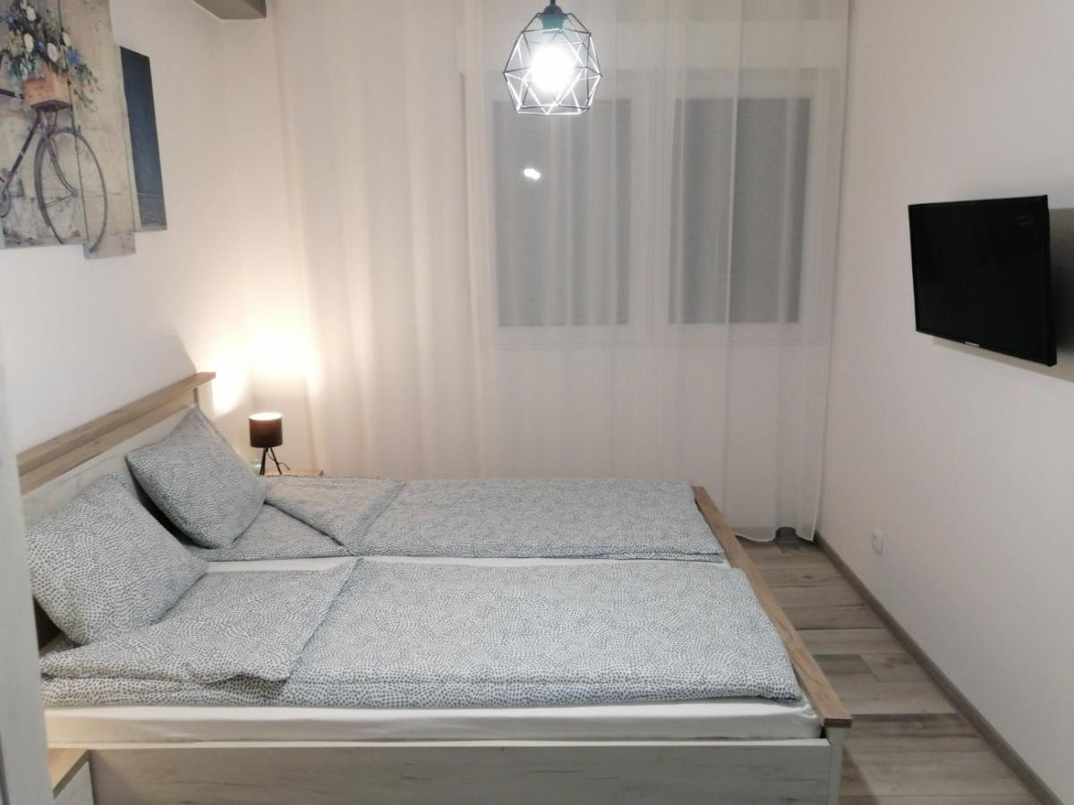 Apartman Petres Sombor Exterior foto